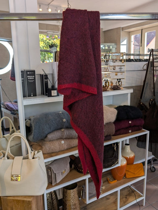 Fluffy triangular scarf, dark red, red viscose