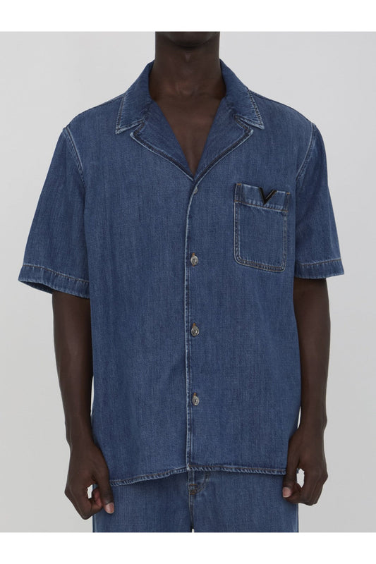 Shirt with metallic V Detail