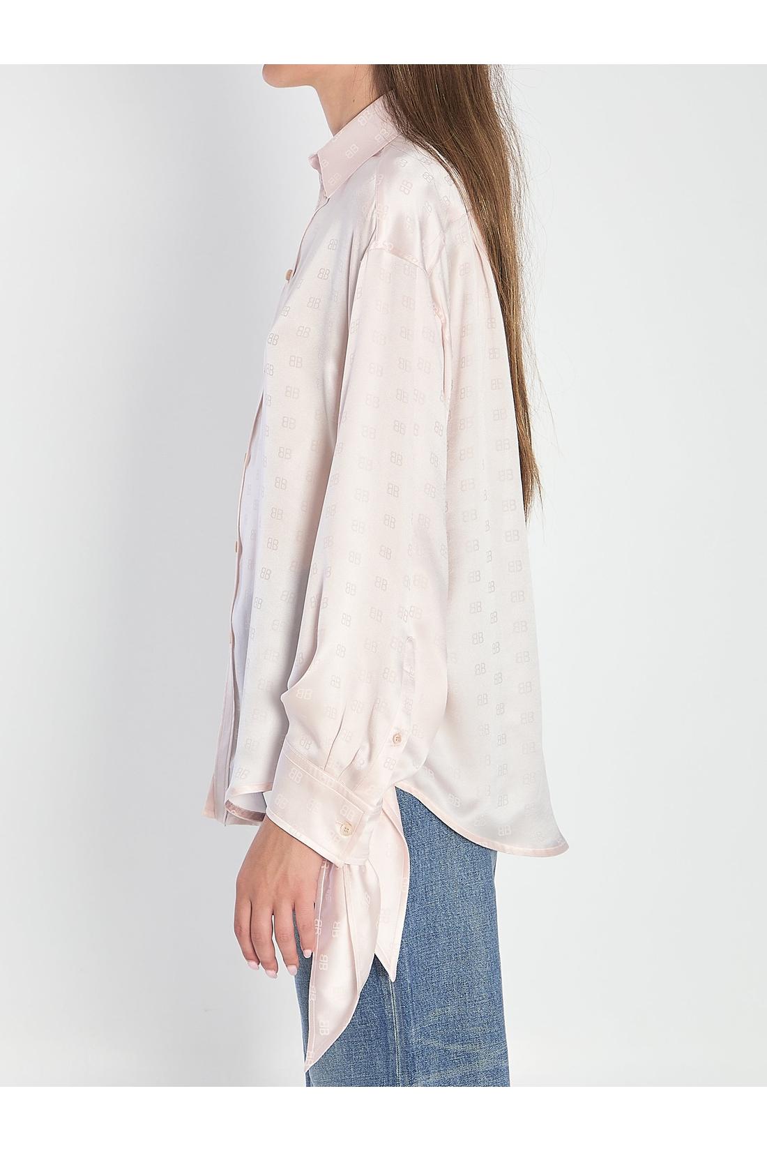 Silk shirt with knotted cuffs
