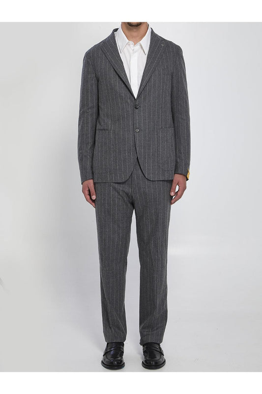 Single-breasted flannel suit