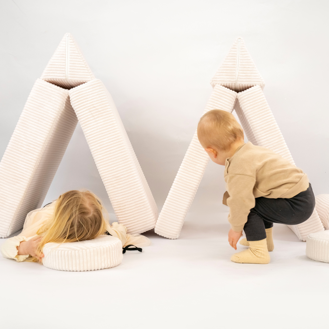 Spielsofa Cord – Kreativer Spielspaß & Gemütlichkeit