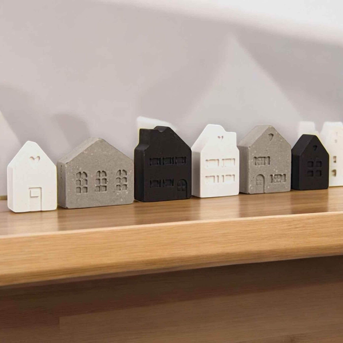 Set of 15 mini decorative houses – for your creative DIY ideas