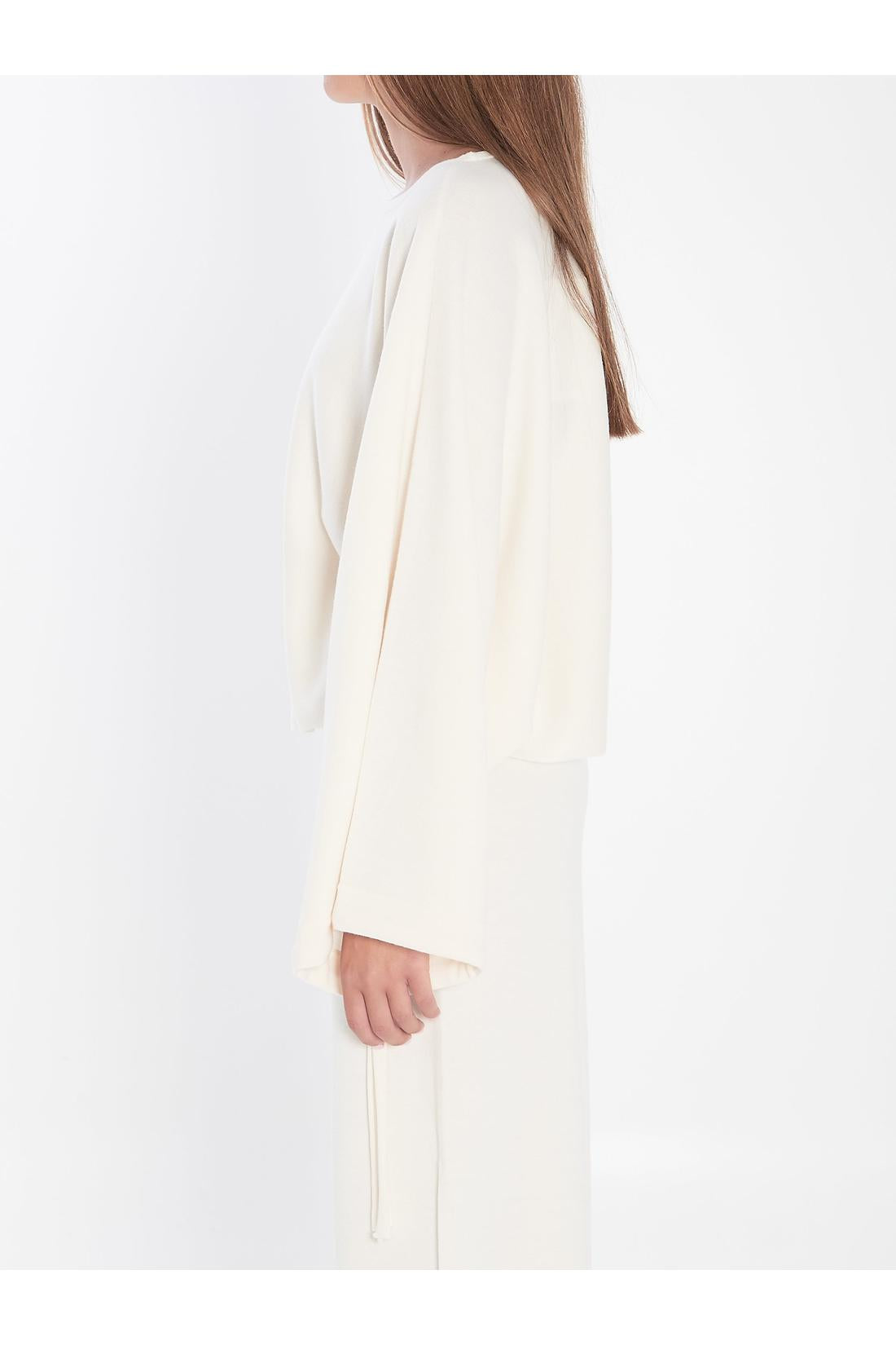 Sweater in fine wool yarn