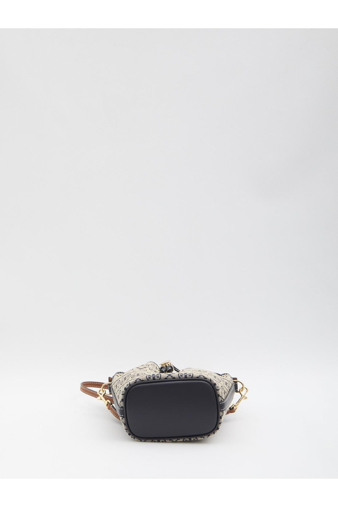 T Monogram bucket bag mini