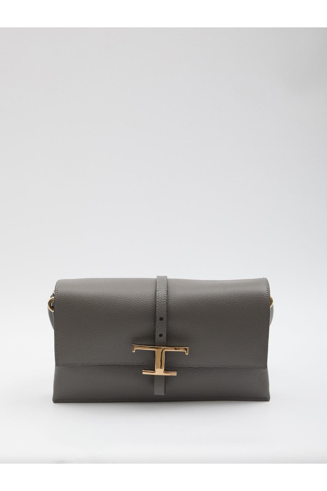 T Timeless flap bag in leather