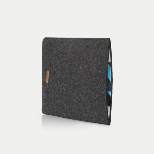 Hülle für iPad - 10. Gen | aus Filz und Bio-Baumwolle | anthrazit - shapes | Modell "LET"