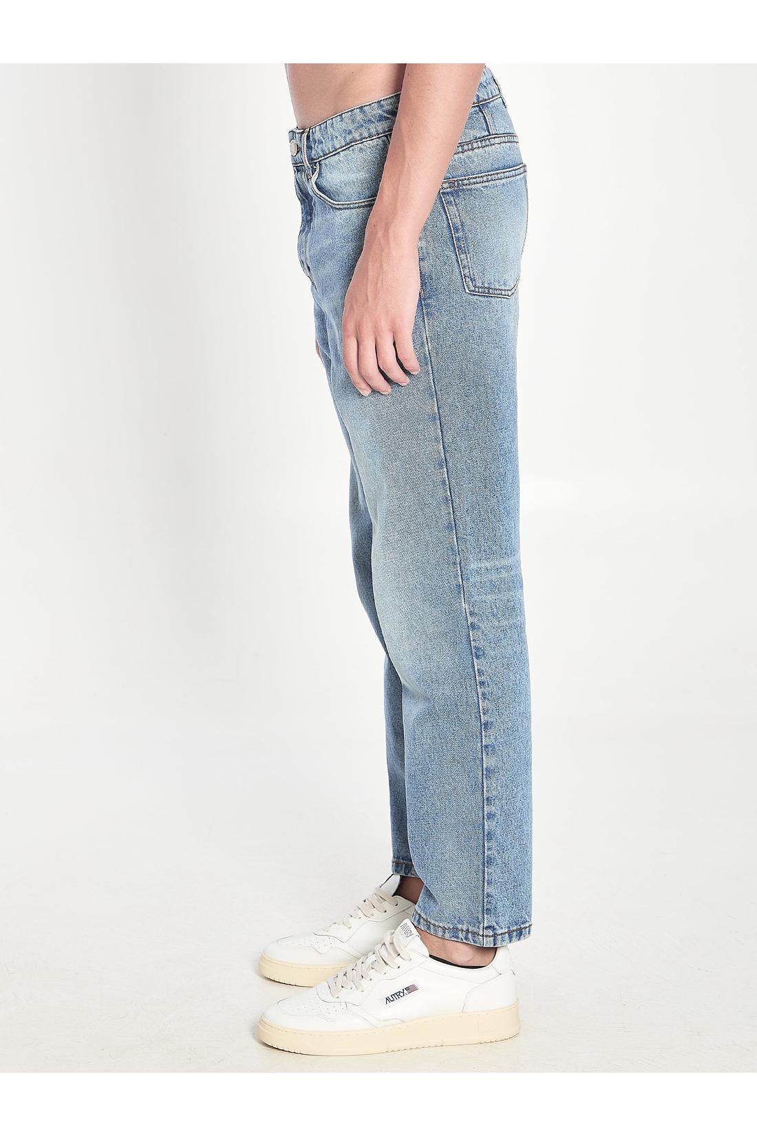 Tapered fit jeans