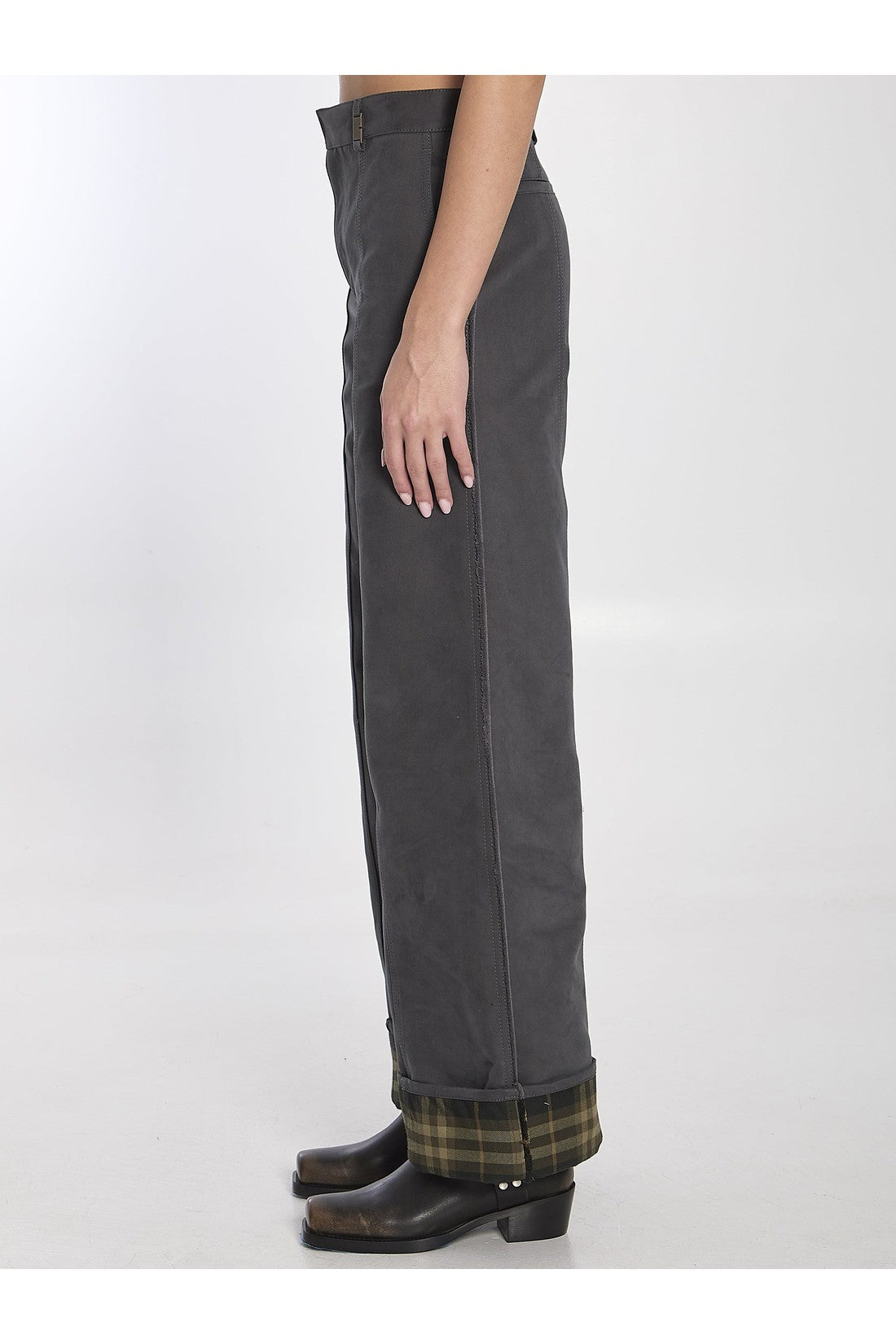 Trousers in cotton and nylon