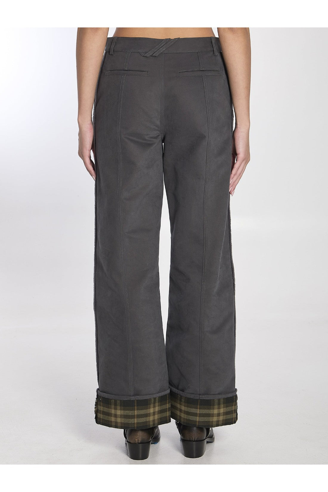 Trousers in cotton and nylon