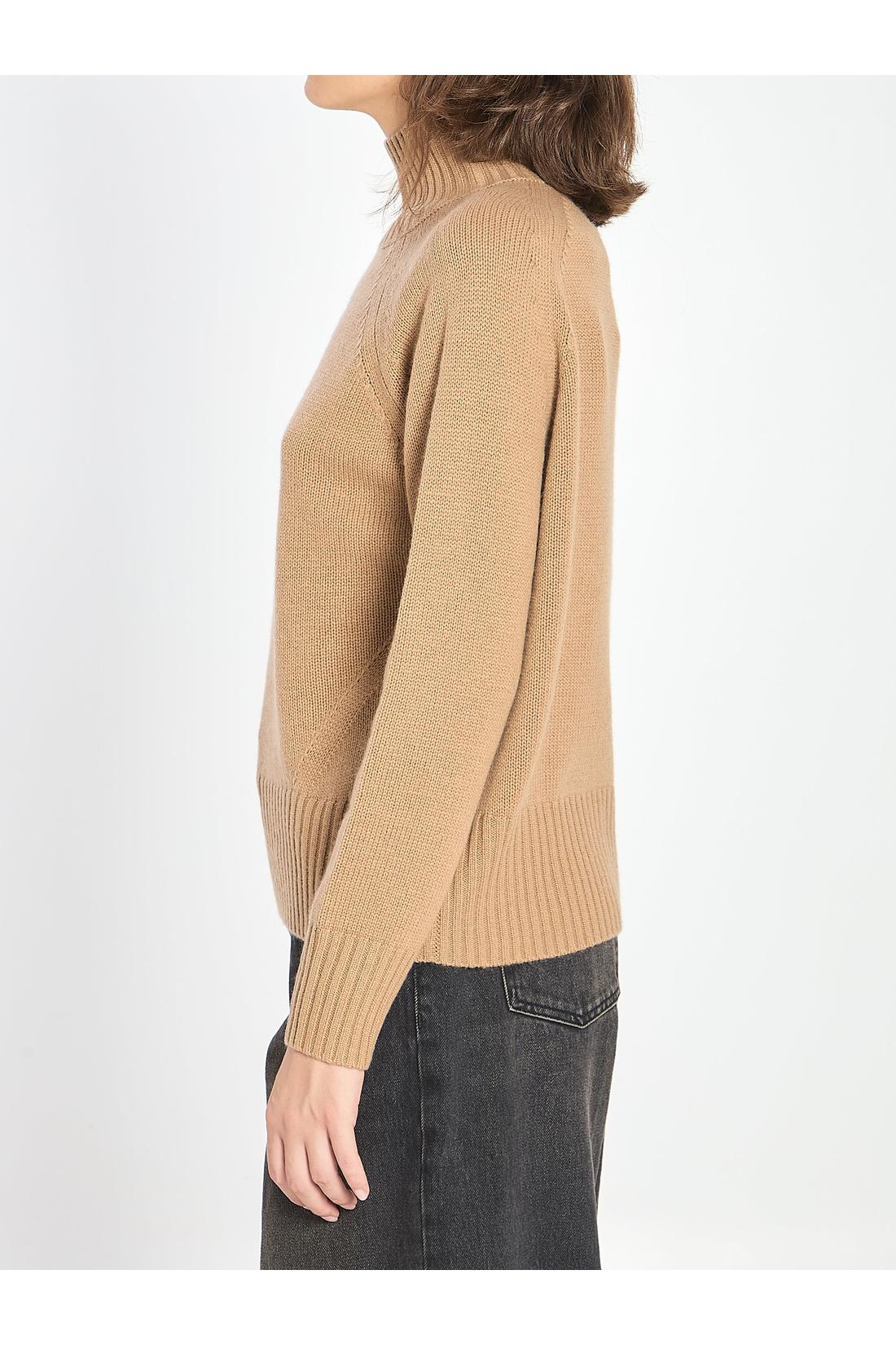 Turtleneck in wool and cashmere