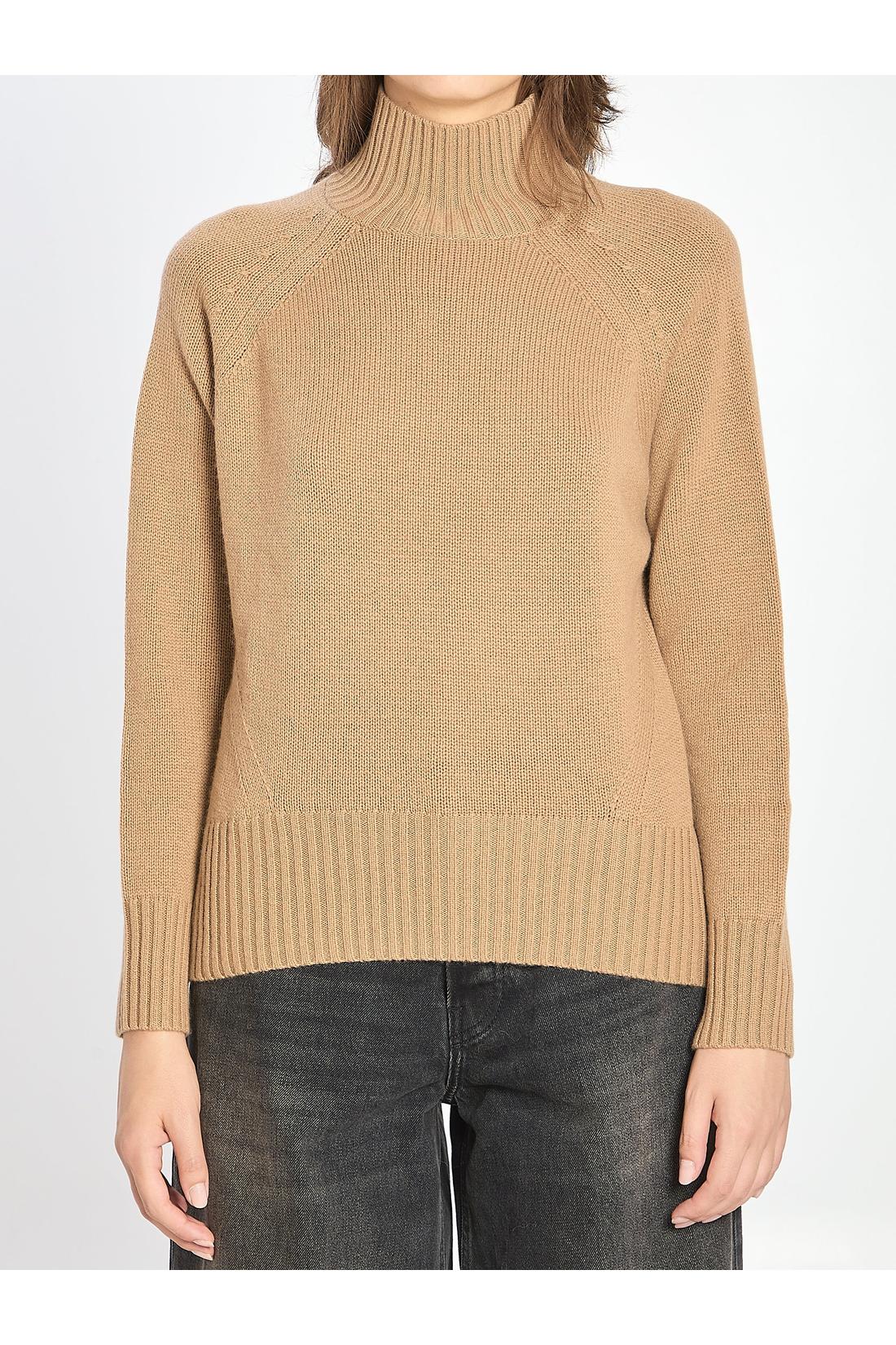 Turtleneck in wool and cashmere