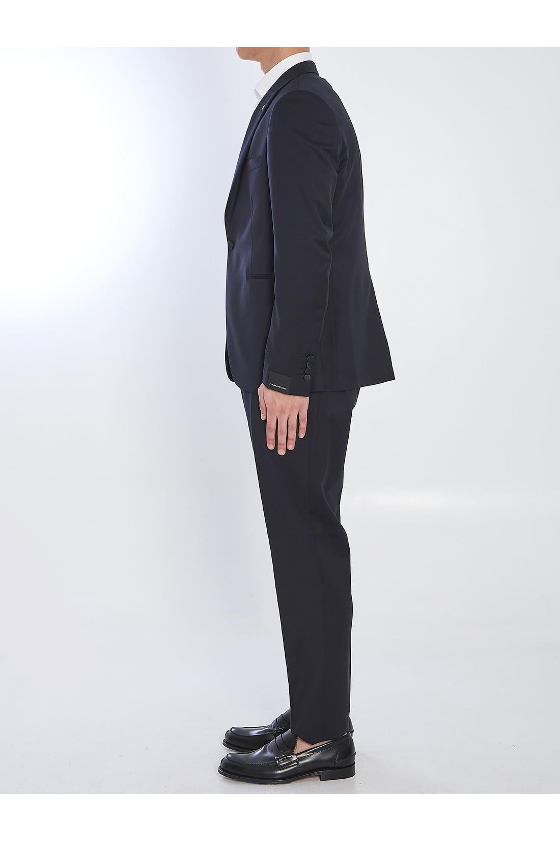 Tuxedo in virgin wool