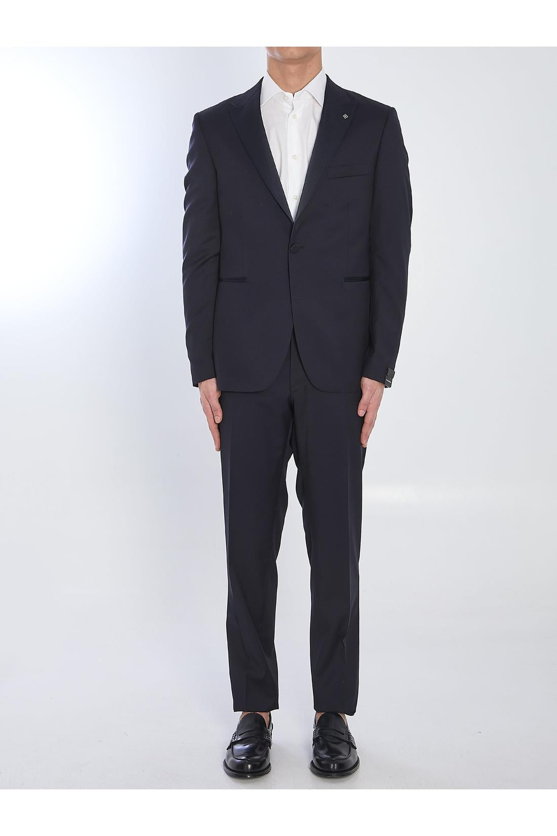 Tuxedo in virgin wool