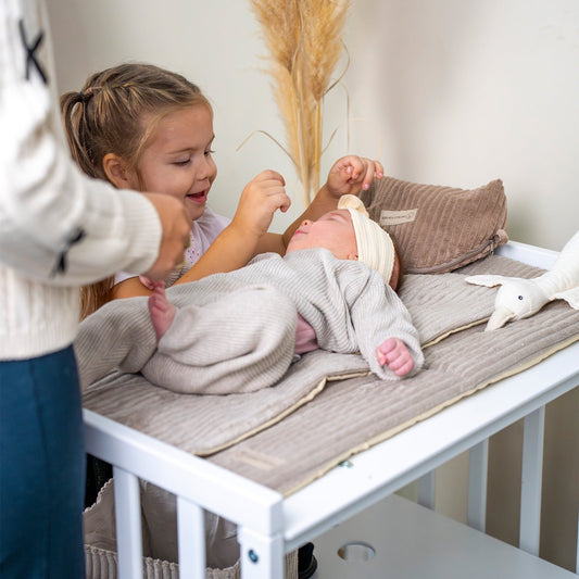 Wickelauflage Cord mit Unterlage – natürlich & kuschelig für dein Baby