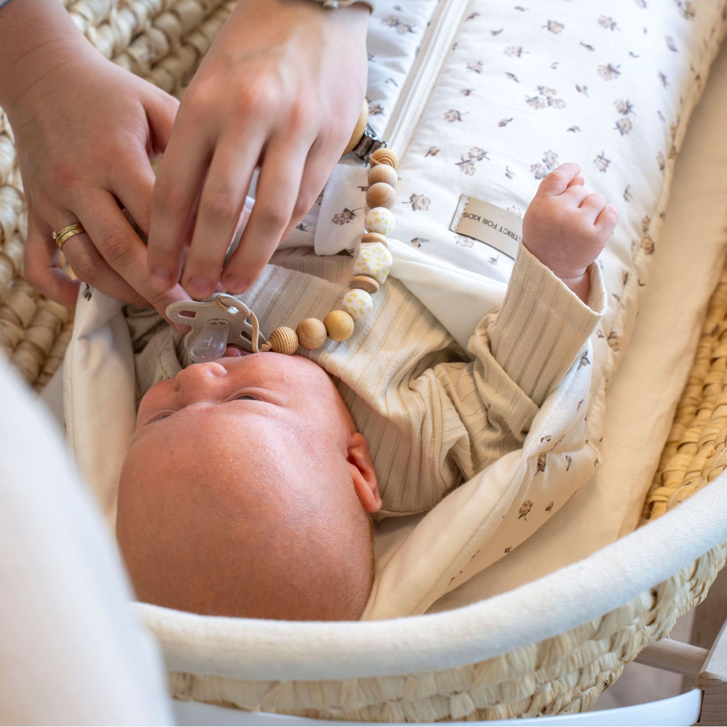 Pucksack Baumwolle Rosen mitwachsend – Ganzjahres Babyschlafsack & Einschlafhilfe