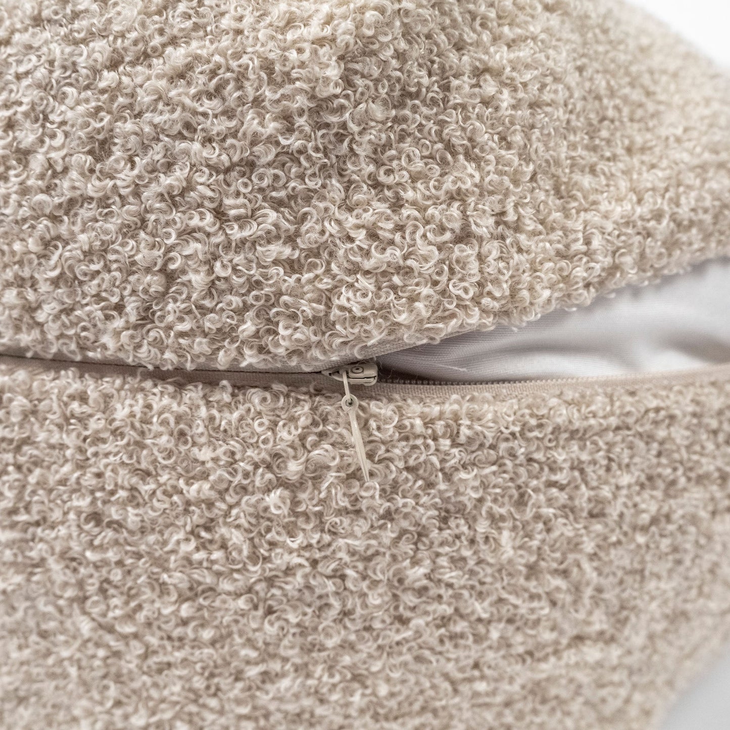 Stillkissen & Schwangerschaftskissen Bouclé Teddy XXL – ergonomisch, weich & vielseitig