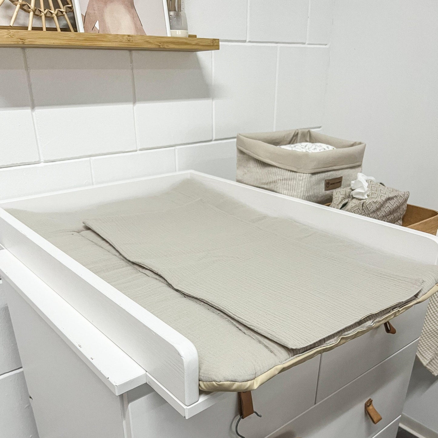 Wickelauflage Musselin mit Unterlage – natürlich & kuschelig für dein Baby