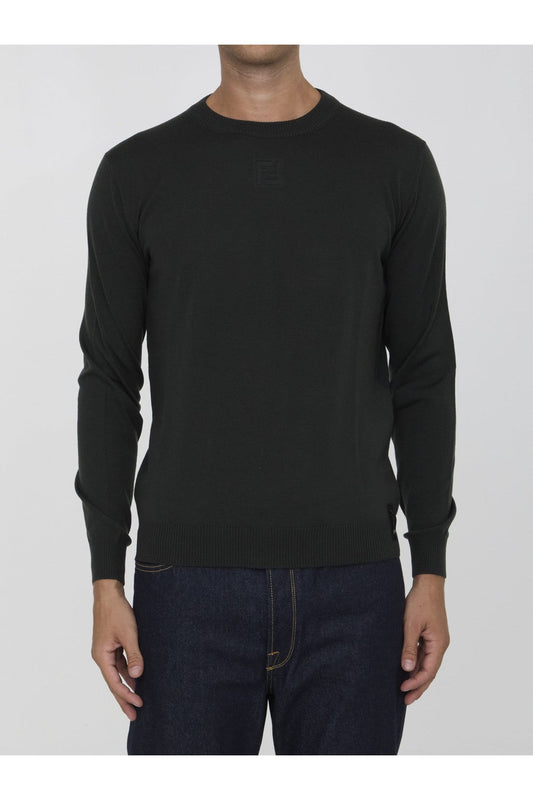 Wool pullover