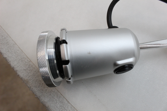 B-flokks hönnuð borðlampi, ljósastæði. Sjá myndir.