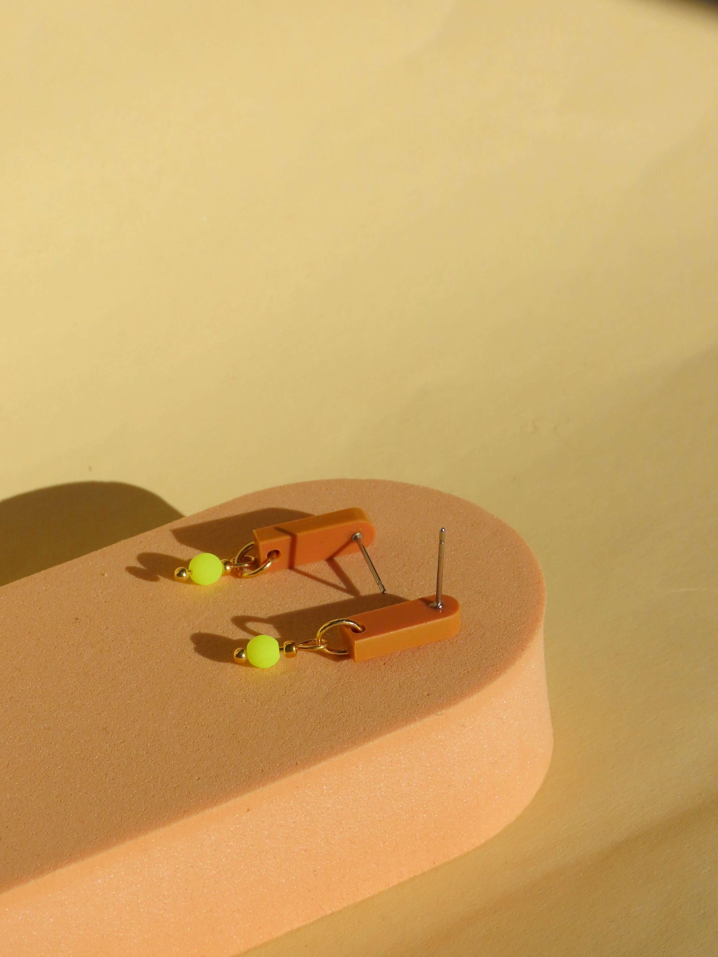 Terracotta Neon Gelb Paula Ohrringe