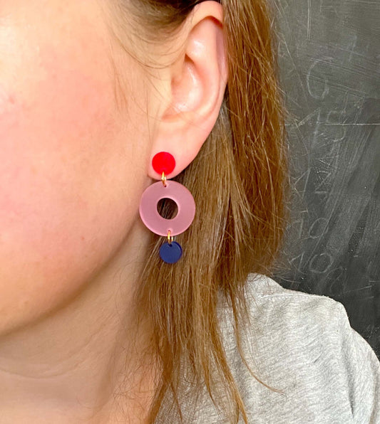 Colorblock Double Circle Ohrstecker in rot, eisrosa und tiefblau