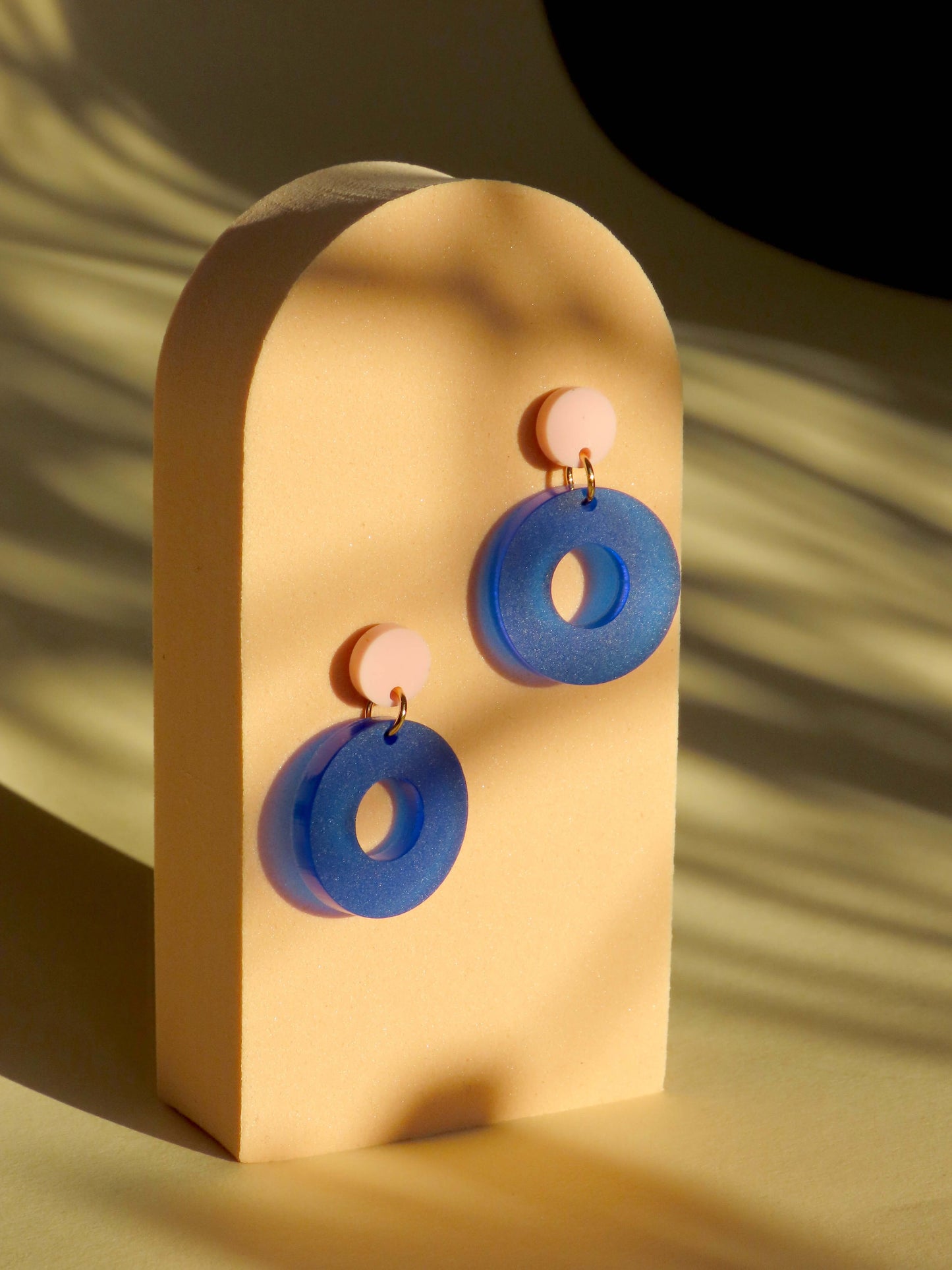 Colorblock Circle Ohrstecker in rosa tintenblau