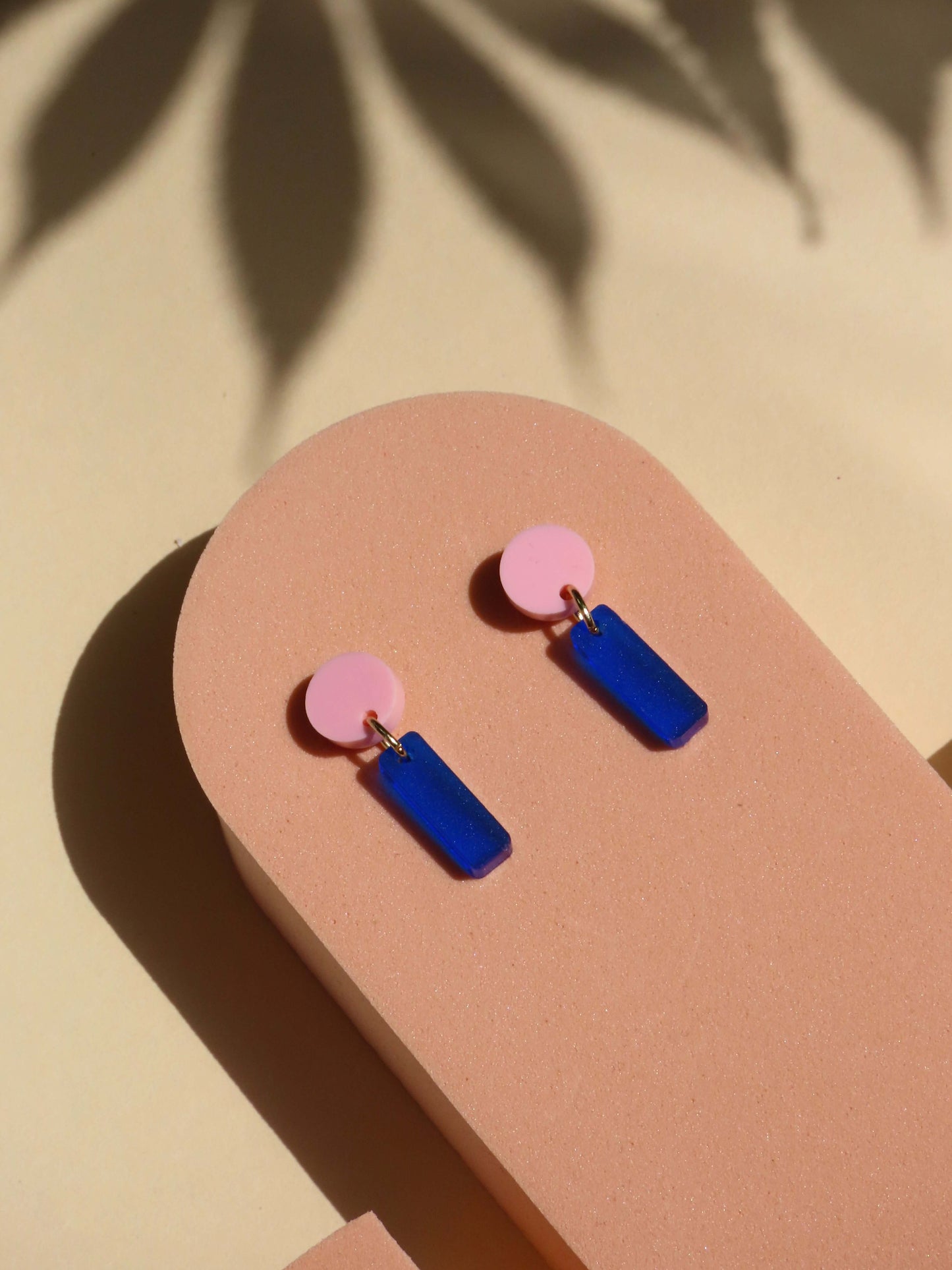 Mini Sticks Statement Ohrringe - rosa tintenblau