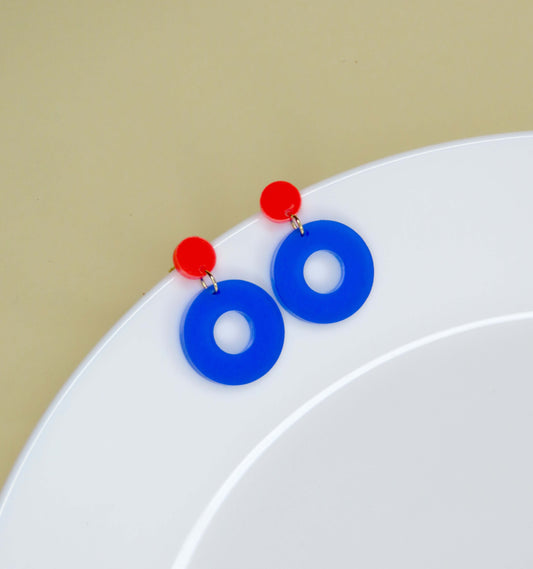 Colorblock Circle Ohrstecker in feuerrot tintenblau