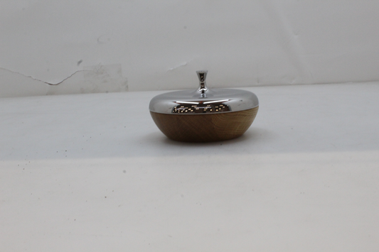 Georg Jensen HK Bonbonniere næpuskál, B-flokks, skrautleg skál