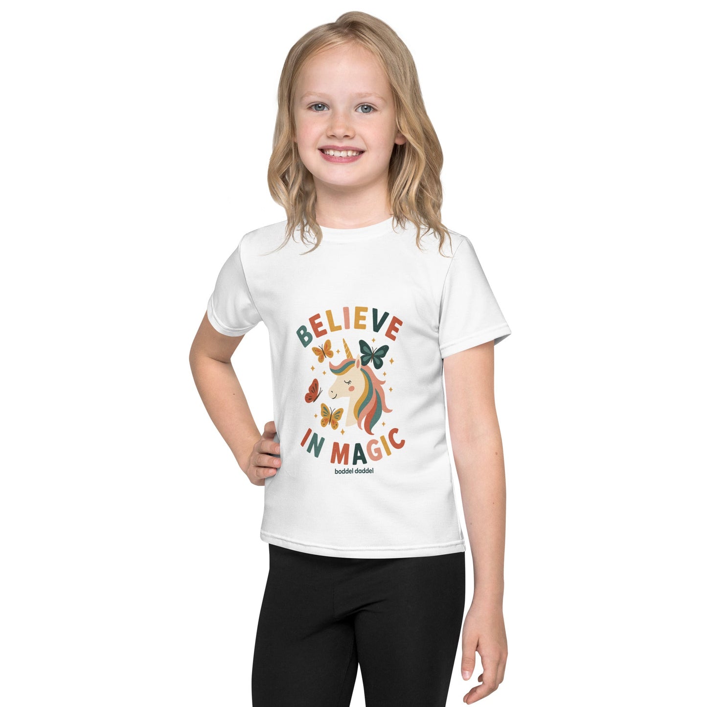 T-Shirt Believe in Magic – Fantasievoll, bequem & elastisch im Baddeldaddel Design!