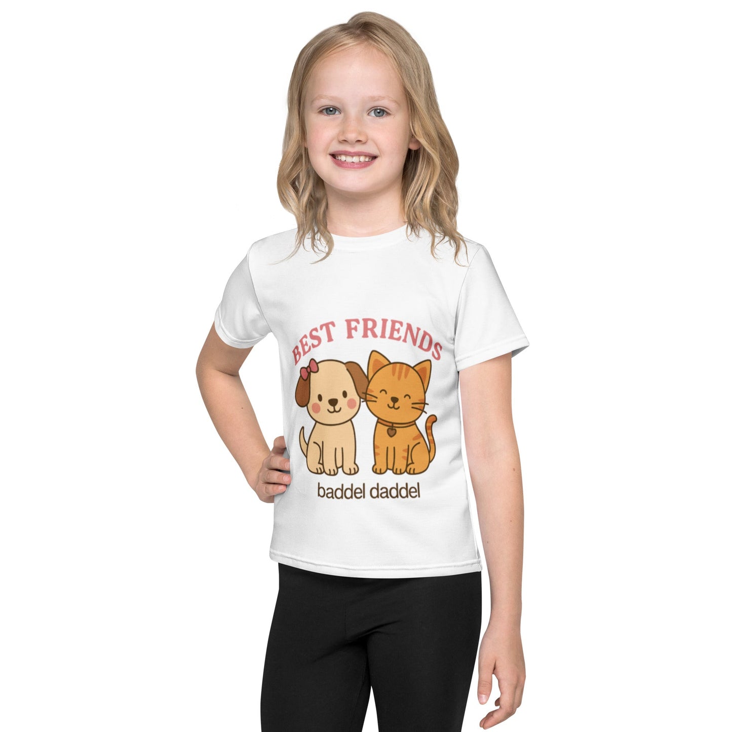 Best Friends T-Shirt mit Hund-und-Katze-Motiv – Im weißen Baddeldaddel Design!