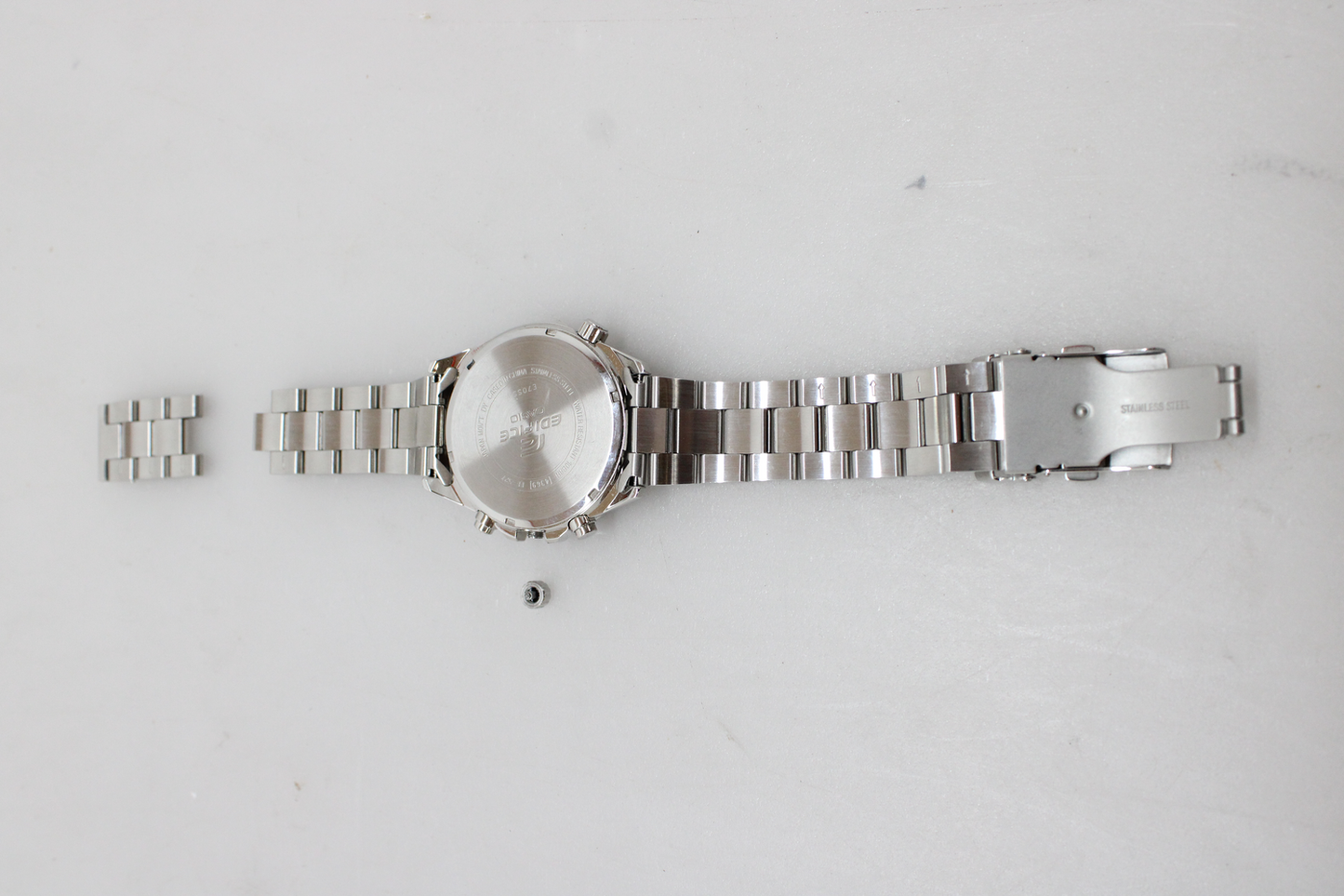 B-flokks Casio úlnliðsúr, hliðrænt úr, karlaúr, ryðfrítt stál, steinefnagler, gölluð vara 