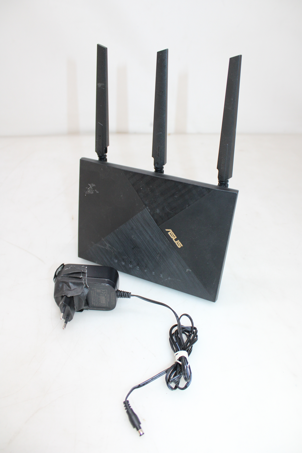 Asus 4G Ax56 Ax1800 Cat. 6 leiðari með innbyggðu mótaldi: UMTS LTE 2.4 GHz 5 GHz