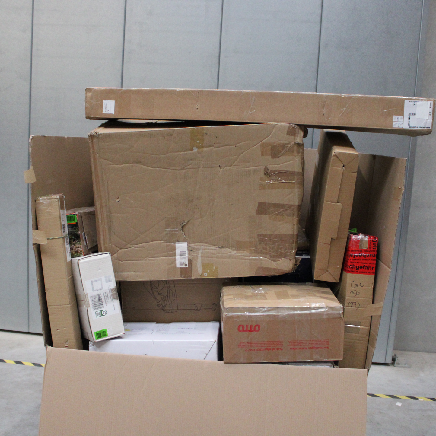 B-flokks blandaðar vörur: lampar, heimilistæki, eldhústæki, smá raftæki (39x)