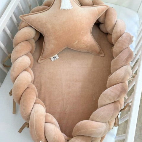 Babynestchen 2-in-1 – Kuscheliger Baby-Kokon & Bettumrandung