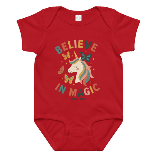 Babybody Einhorn & Schmetterling – Zart, märchenhaft & im Baddeldaddel Design!