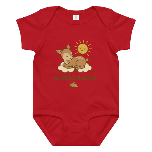 Baby-Body mit Reh-Design im Baddeldaddel Look – Natürlich süß, wunderbar weich!