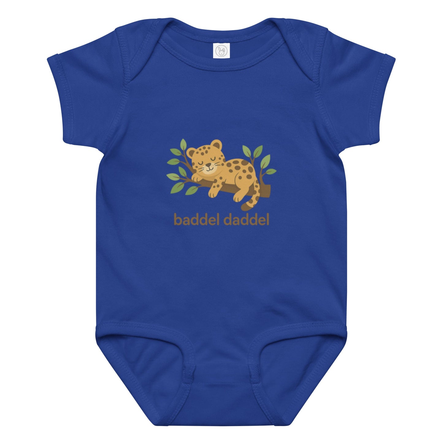 Baby-Body Schlafender Leopard auf Ast – Traumhaft weich im Baddeldaddel Design!