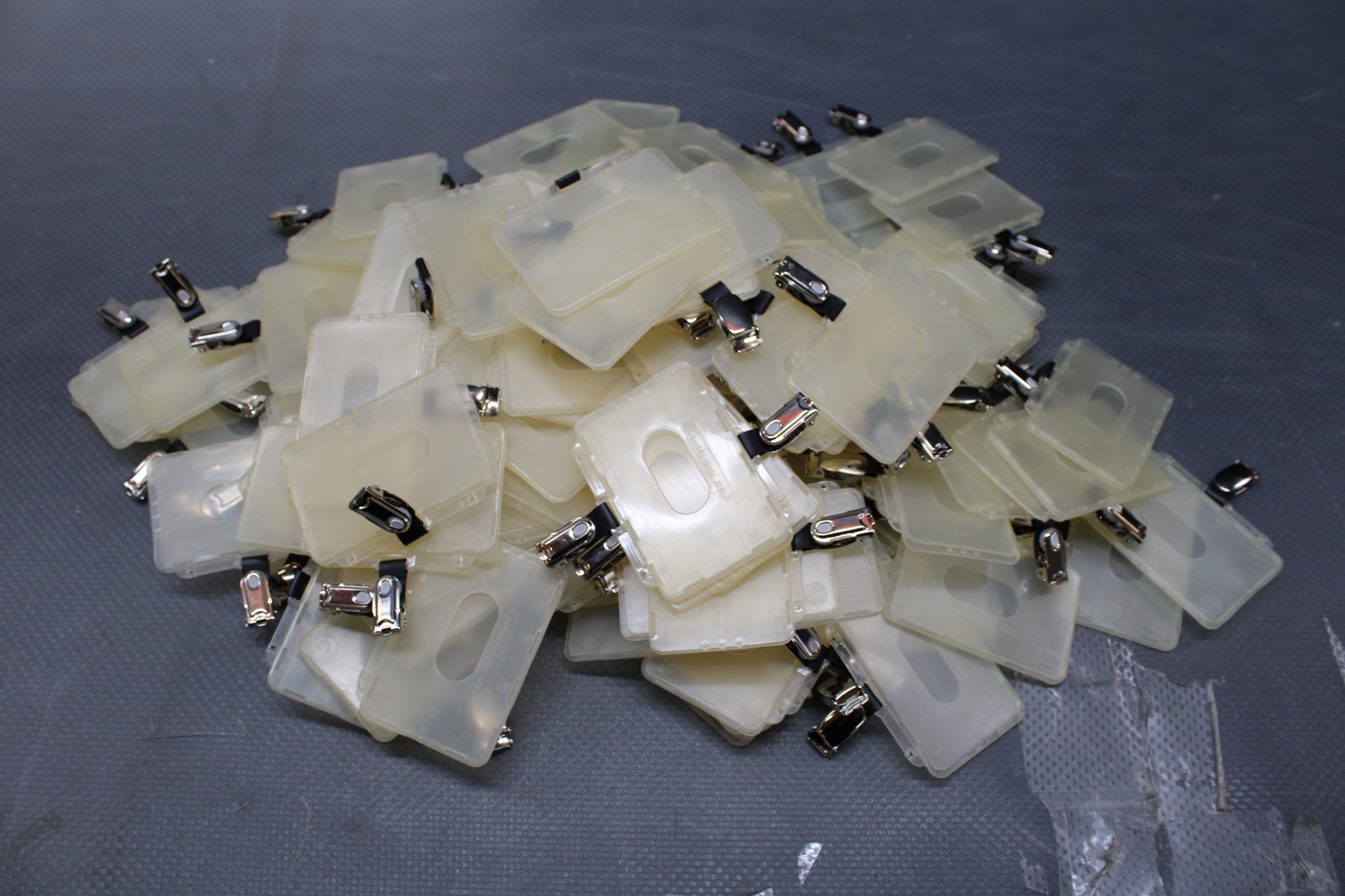 B-flokks vara Bjz A 1394 Gagnsætt skilríkishald, skilríkishulstur, 125 stykki