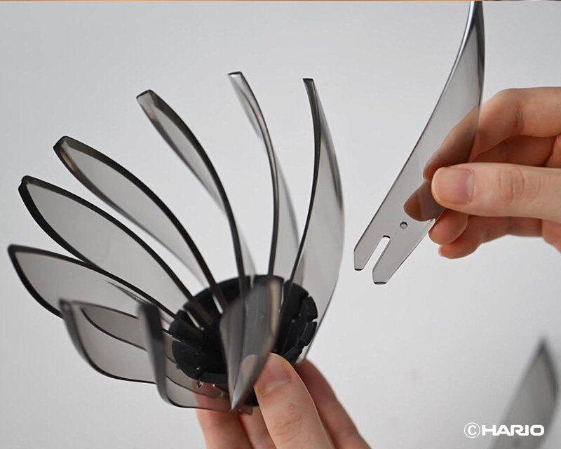 Hario V60 Dripper Suiren – Elegant Ceramic Pour-Over Brewer