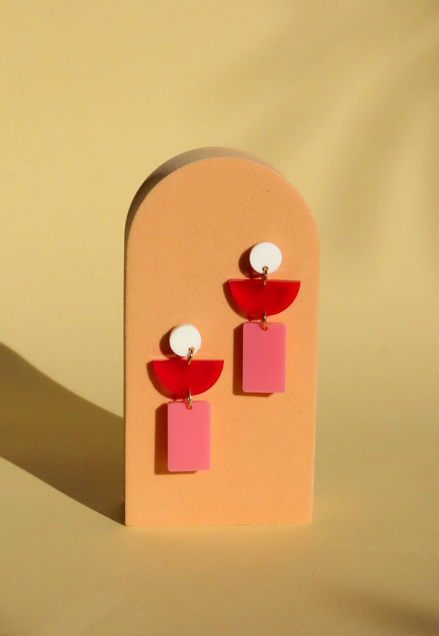 Lille Ohrringe mit Edelstahl Steckern in weiß rot rosa