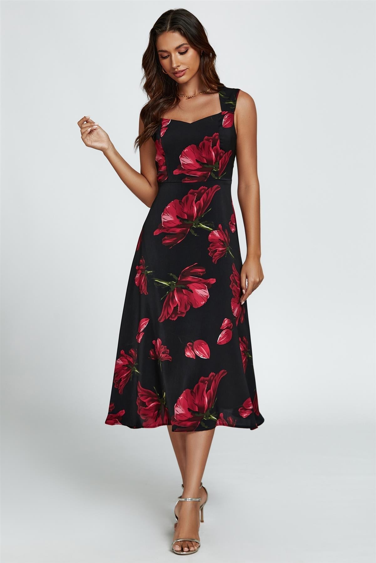 Floral Print Heart Neck Midi Dress In Black