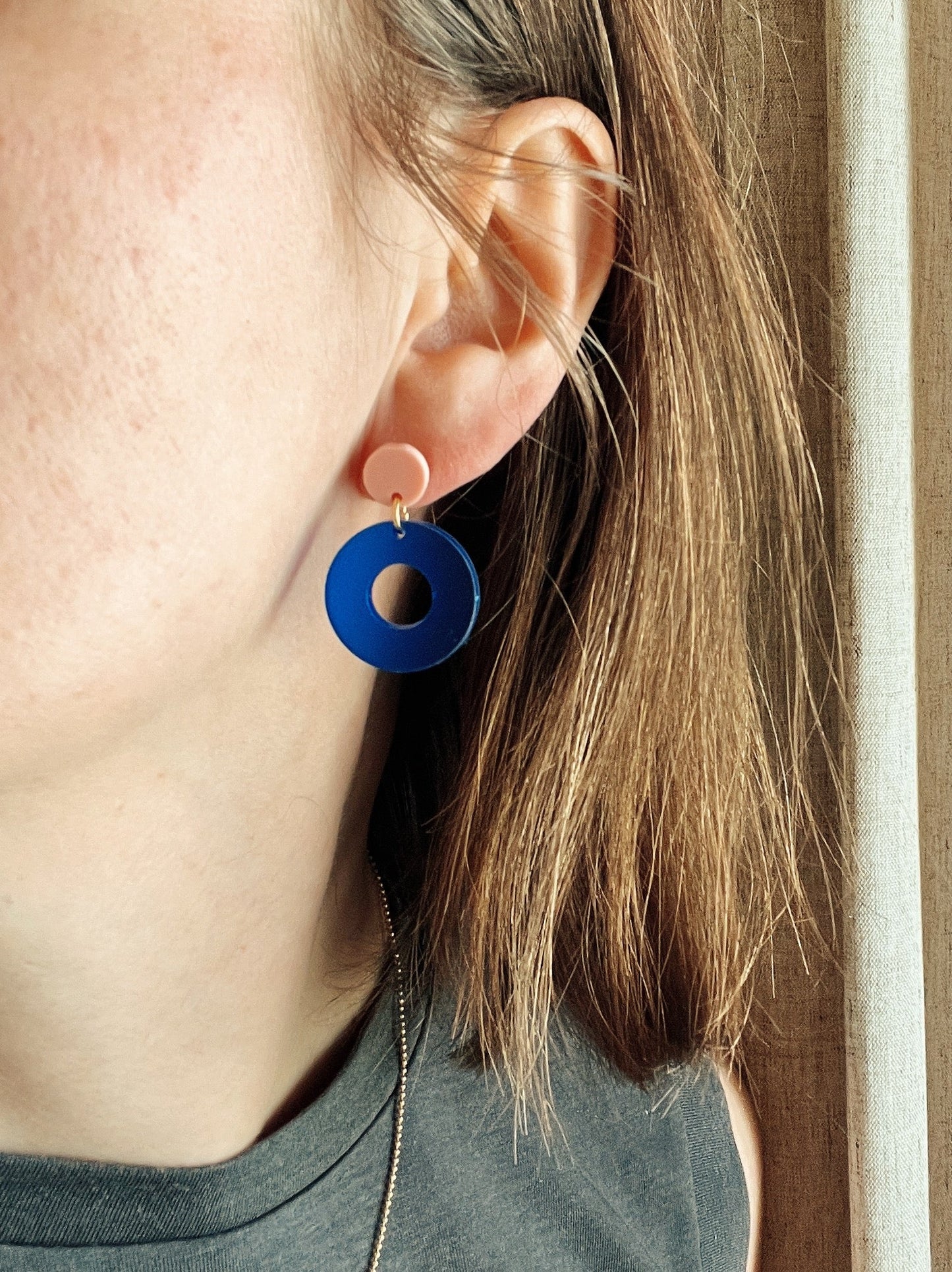 Colorblock Circle Ohrstecker in rosa tintenblau