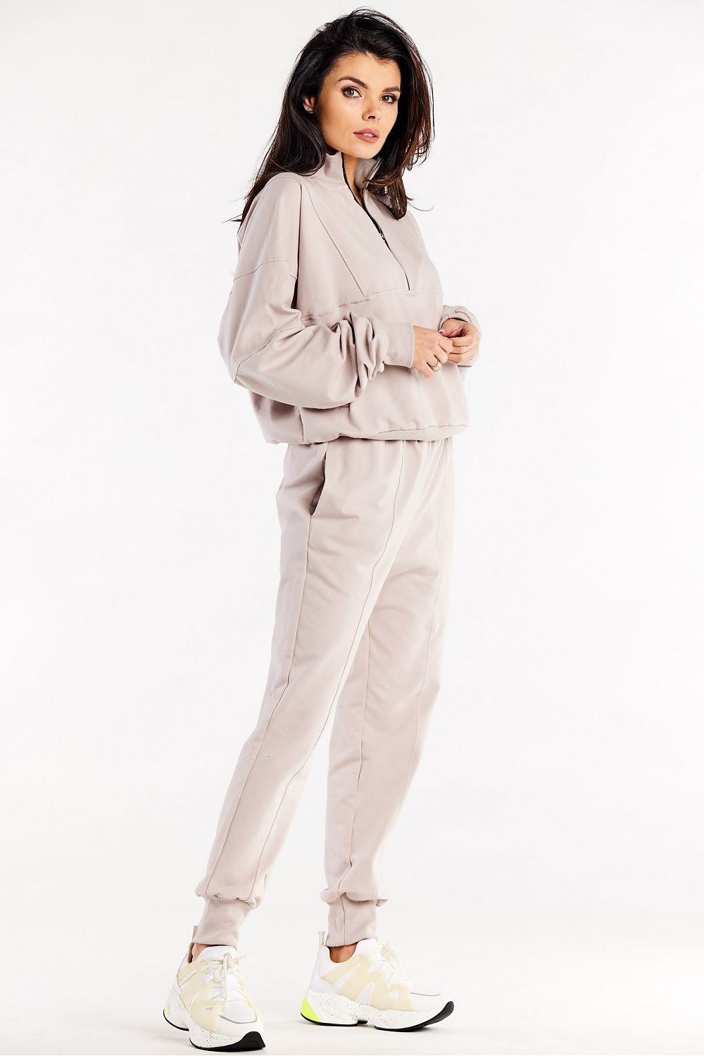  Sportanzug Hosen model 188051 Infinite You 