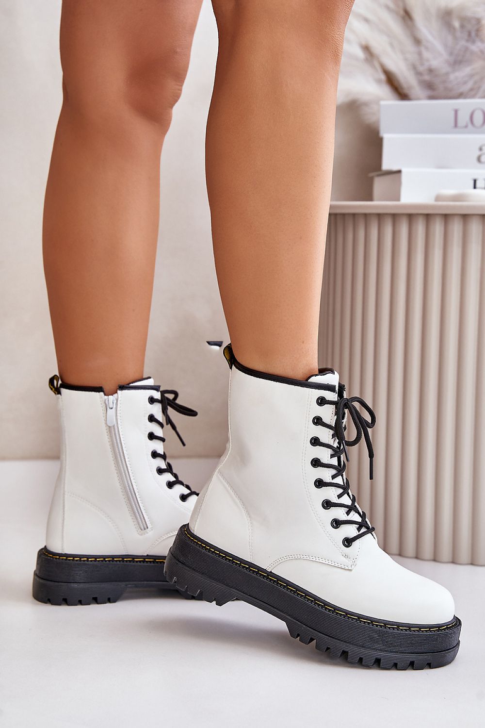  Boot model 201912 Step in style 