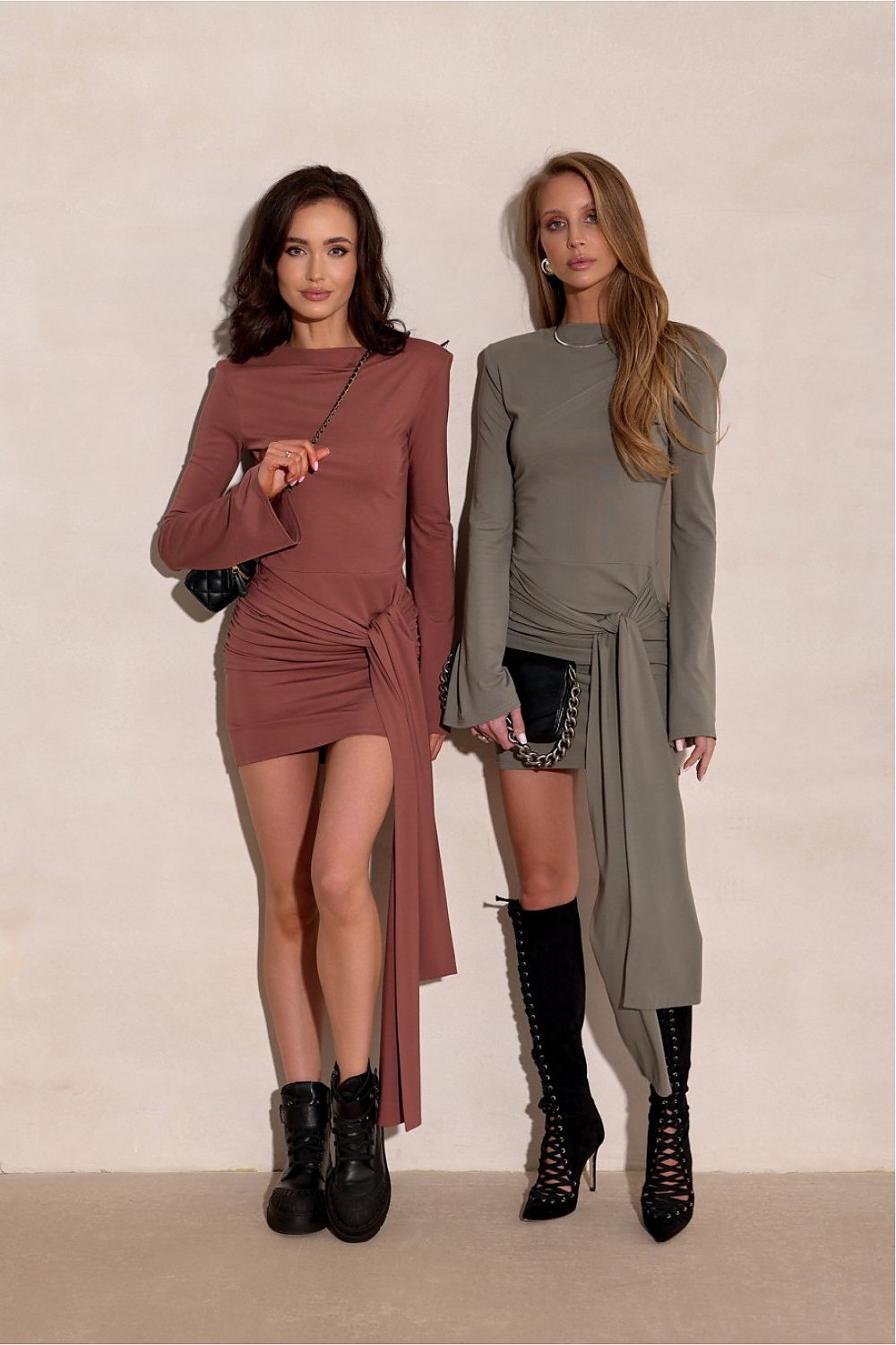  Kurzes Kleid model 224011 Roco Fashion 