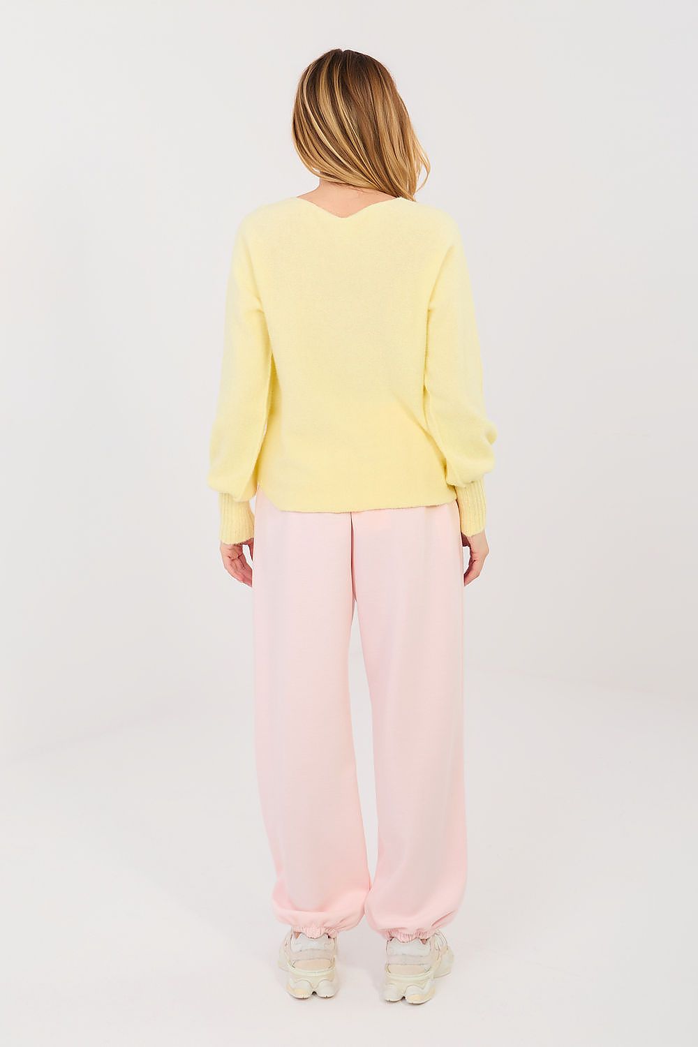  Sportanzug Hosen model 224397 Italy Moda 