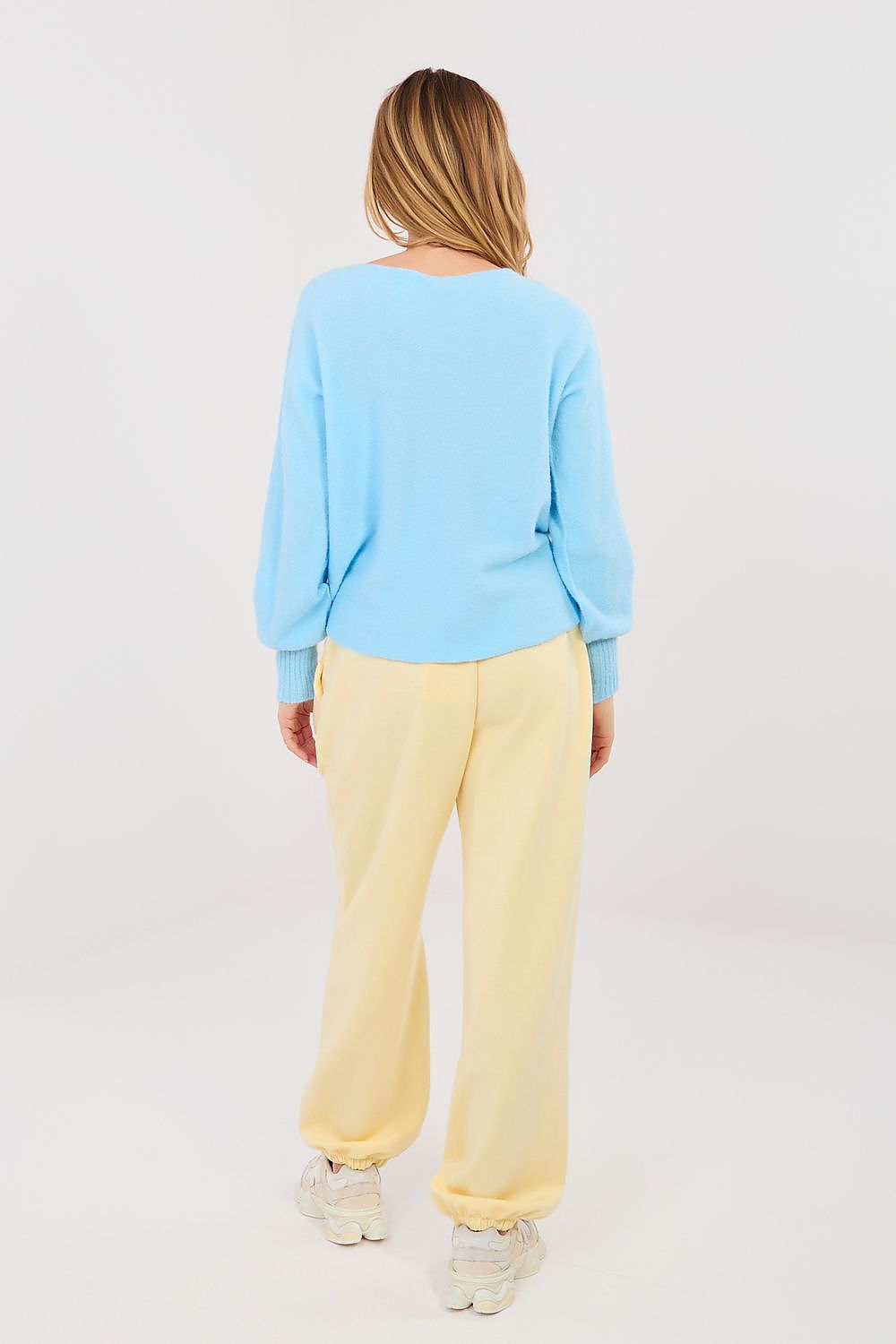  Sportanzug Hosen model 224401 Italy Moda 