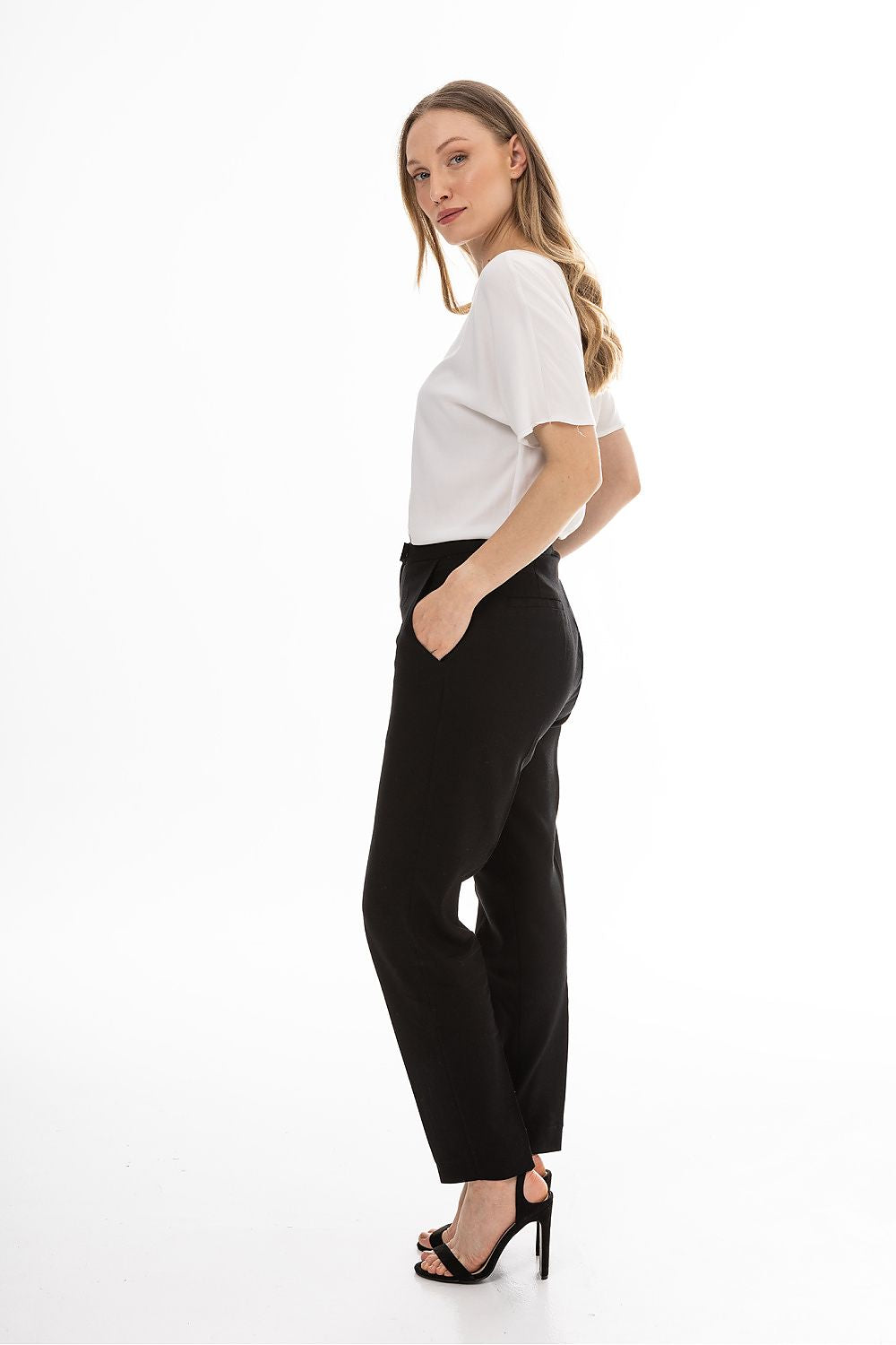  Damen Hose model 225297 awama 