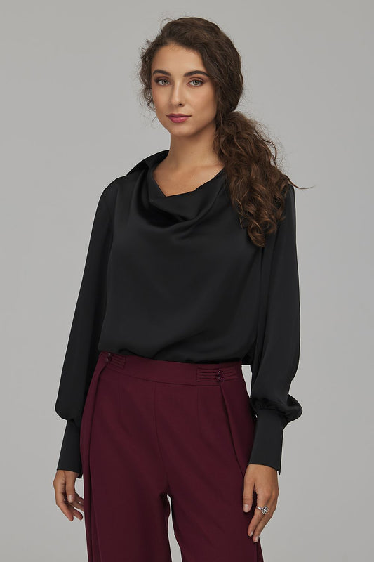  Bluse model 232493 Nife 